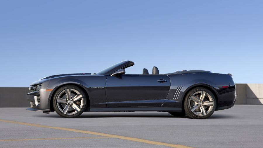  Chevrolet Camaro ZL1 Convertible 2013 года  (фото 25 из 26)